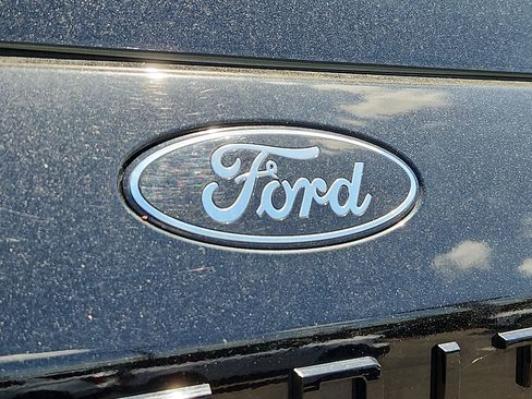 Used 2025 Ford Expedition Platinum w/ Stealth Appearance Package AWD/4WD image 29
