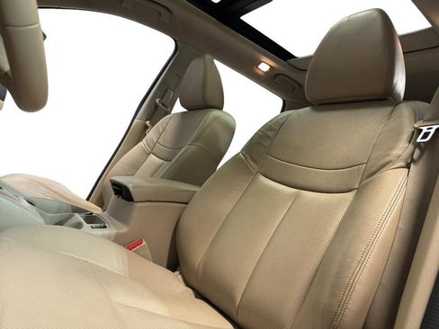 Used 2014 Nissan Rogue SL w/ SL Premium Package image 15