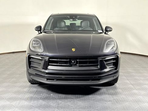 Certified 2023 Porsche Macan AWD/4WD image 10