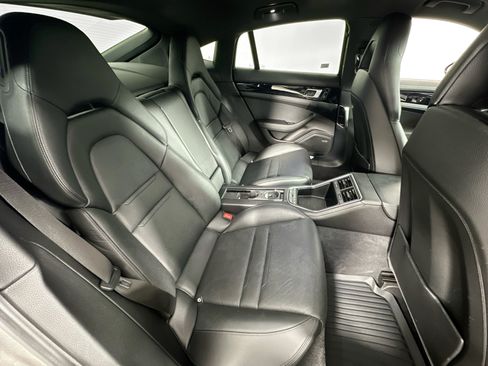 Used 2018 Porsche Panamera 4 AWD/4WD image 28