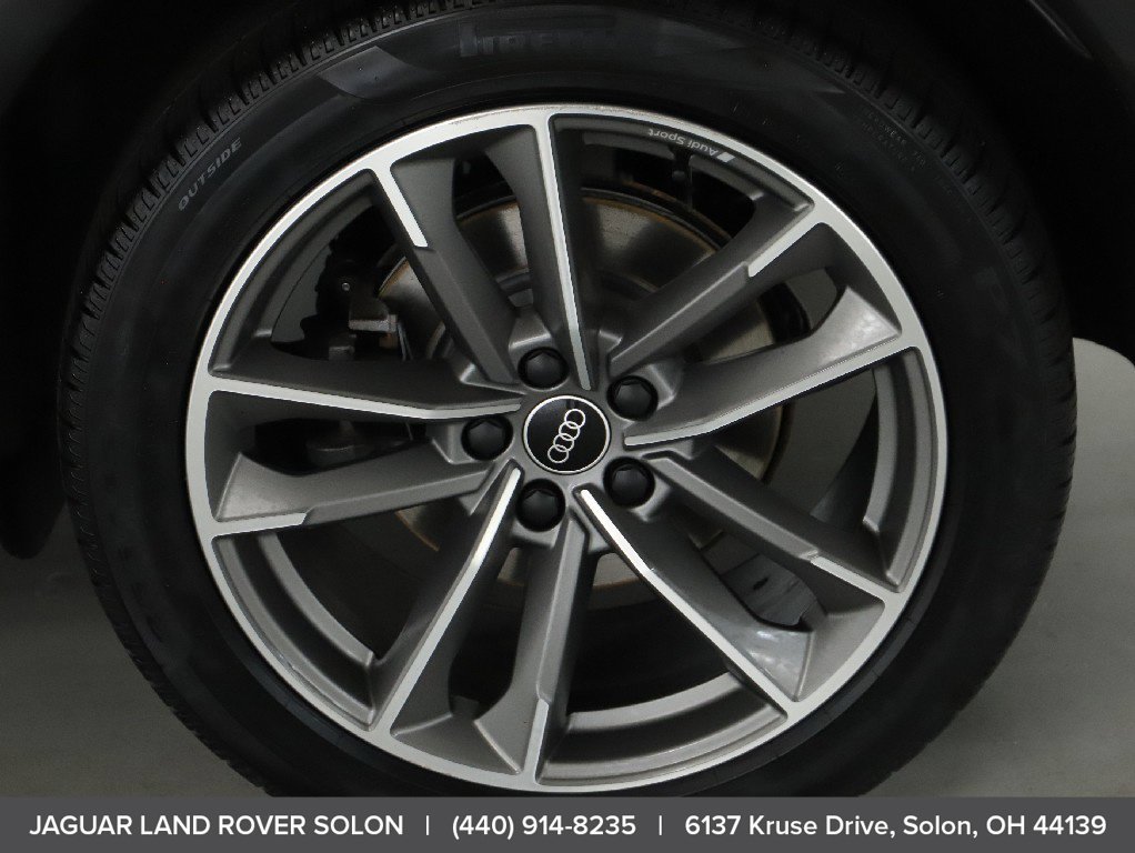 Used 2022 Audi Q3 2.0T Premium w/ Black Optic Sport Package AWD/4WD image 39