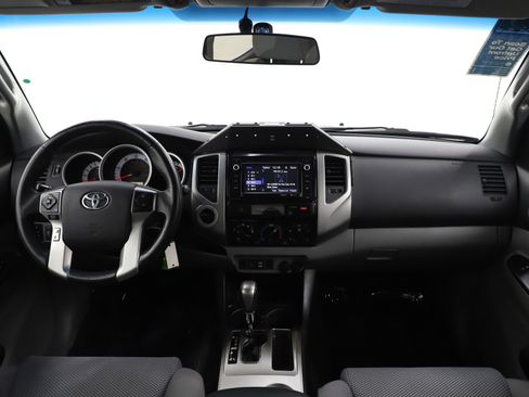 Used 2015 Toyota Tacoma 4x4 Double Cab w/ TRD Off-Road Package image 13