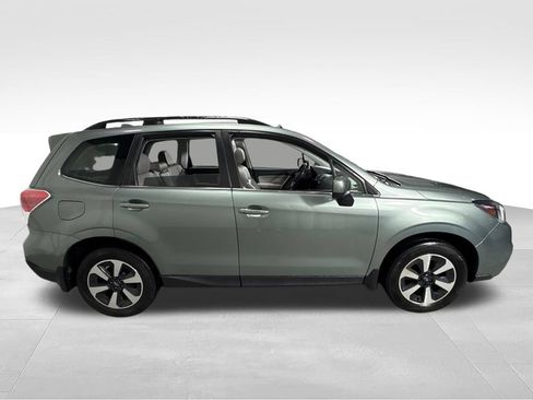 Used 2018 Subaru Forester 2.5i Limited AWD/4WD image 10