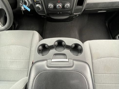 Used 2024 RAM 1500 Classic SLT image 19