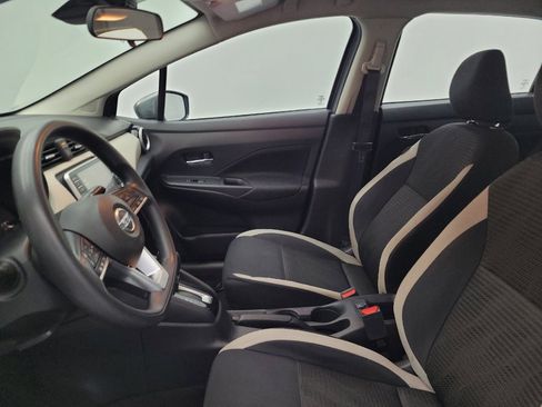Used 2021 Nissan Versa SV FWD image 17