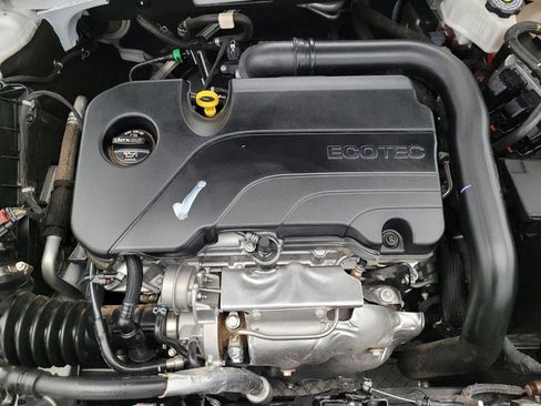 Used 2023 Chevrolet Malibu LT image 30