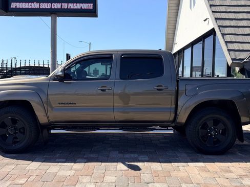 Used 2013 Toyota Tacoma 4x4 Double Cab w/ TRD Sport Pkg image 7