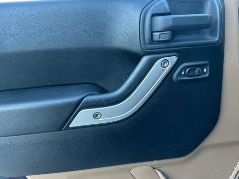 Used 2011 Jeep Wrangler Unlimited Sahara w/ Dual Top Group image 12