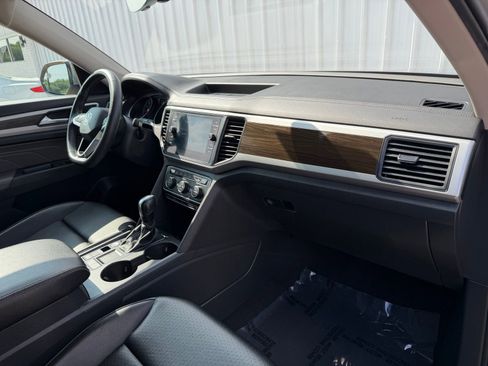 Used 2021 Volkswagen Atlas SE FWD image 18