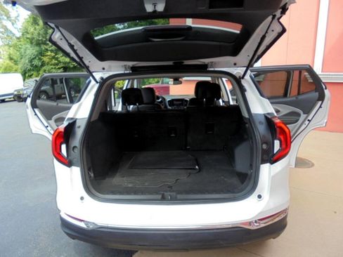 Used 2020 GMC Terrain SLT FWD image 33