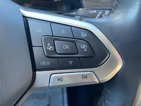 Used 2024 Volkswagen Atlas SEL Premium R-Line image 28