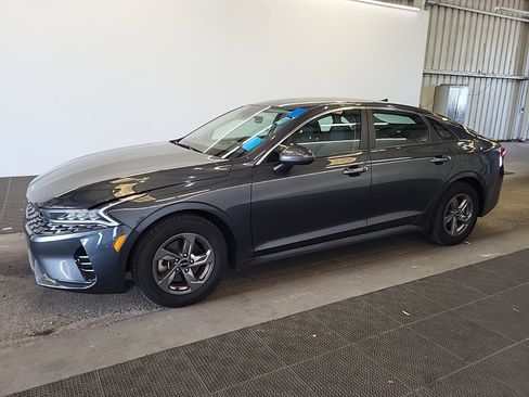 Used 2022 Kia K5 LXS FWD image 2