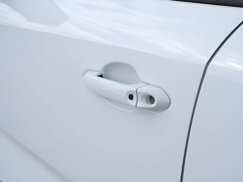New 2025 VinFast VF 8 Eco AWD/4WD image 23