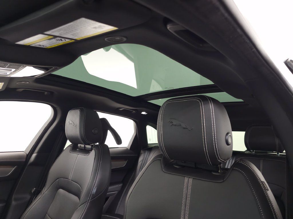 Used 2025 Jaguar F-PACE R-Dynamic S AWD/4WD image 19