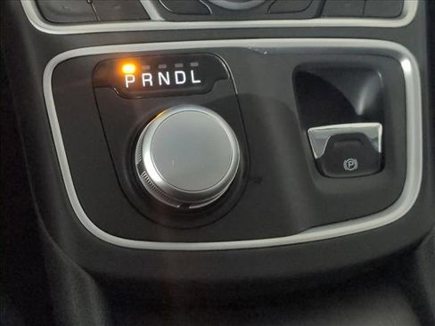 Used 2016 Chrysler 200 Limited w/ Convenience Group FWD image 16