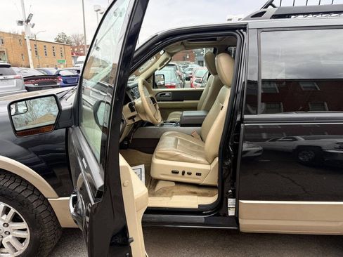 Used 2012 Ford Expedition XLT image 11
