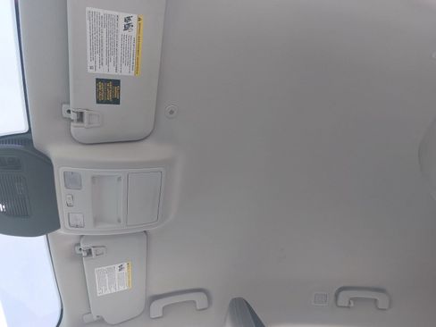 Used 2022 Ford Escape SE w/ SE Sport Appearance Package FWD image 33
