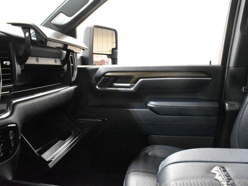 Used 2024 Chevrolet Silverado 3500 High Country w/ High Country Premium Package AWD/4WD image 18