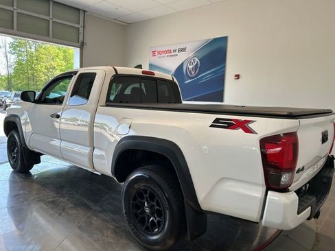 Used 2020 Toyota Tacoma SR w/ SX Package AWD/4WD image 5