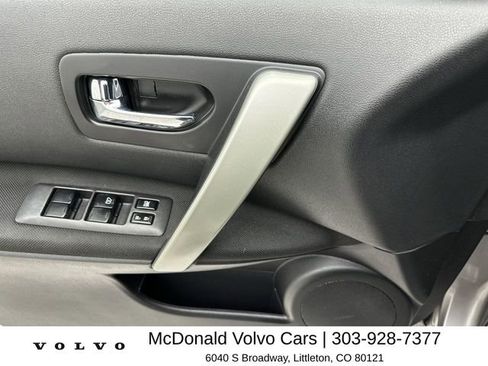 Used 2011 Nissan Rogue SV AWD/4WD image 13