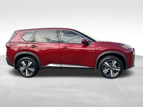 Used 2023 Nissan Rogue SL w/ SL Premium Package image 6