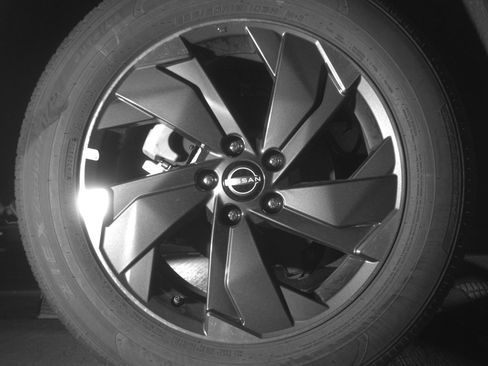 Used 2025 Nissan Rogue SV image 13