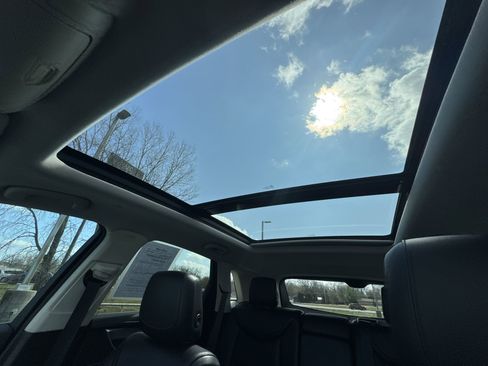 Used 2018 Cadillac XT5 Luxury image 22