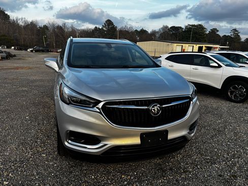 Used 2020 Buick Enclave Essence w/ Sound and Sites Package image 30