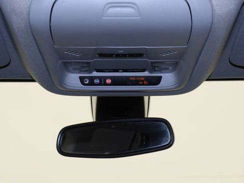 Used 2021 GMC Acadia SLT FWD image 23
