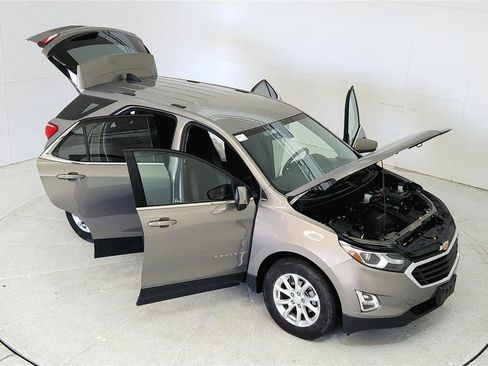 Used 2019 Chevrolet Equinox LT FWD image 21