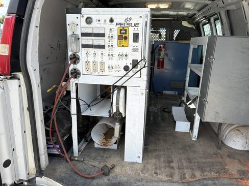 Used 2014 Chevrolet Express 2500 2500 3dr Cargo Van w/1WT image 11