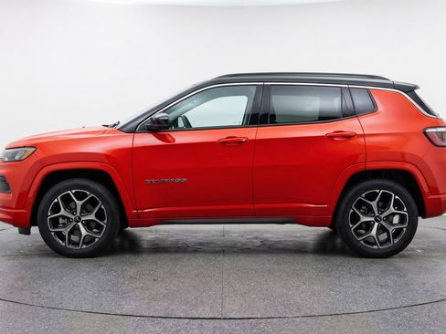 Used 2025 Jeep Compass Limited AWD/4WD image 5