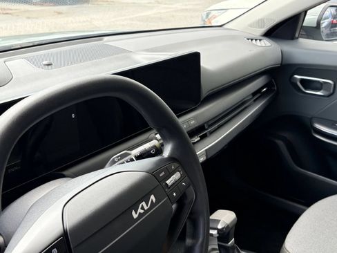 Used 2025 Kia K4 FWD image 43