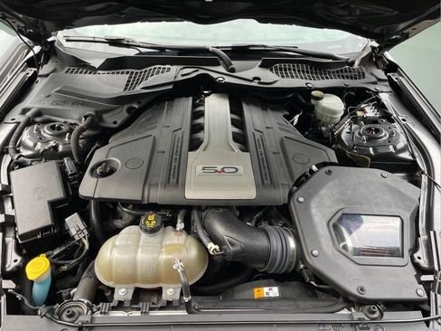 Used 2018 Ford Mustang GT Premium RWD image 29