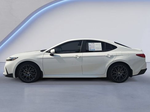 Used 2026 Toyota Camry SE w/ Convenience Package FWD image 2
