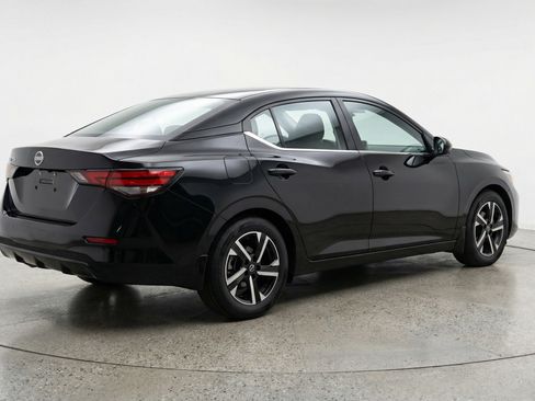 Used 2025 Nissan Sentra SV image 9