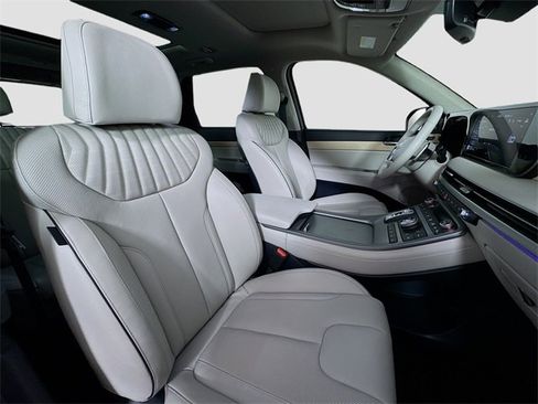 Used 2025 Hyundai Palisade Limited image 30