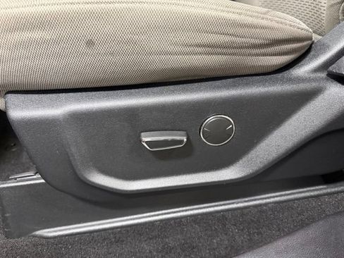 Used 2019 Ford F250 XLT w/ XLT Value Package AWD/4WD image 19