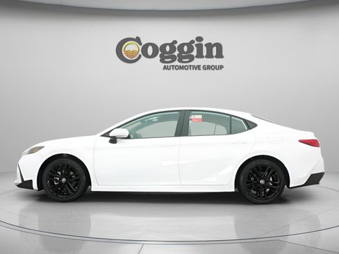 New 2026 Toyota Camry SE FWD image 6