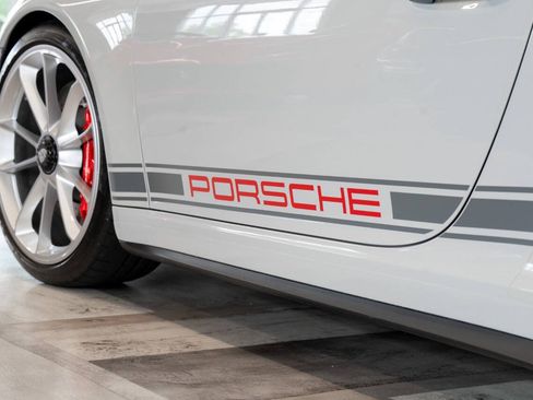 Used 2018 Porsche 911 GT3 RWD image 29