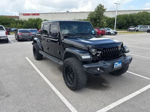 Used 2020 Jeep Gladiator Overland AWD/4WD image 7