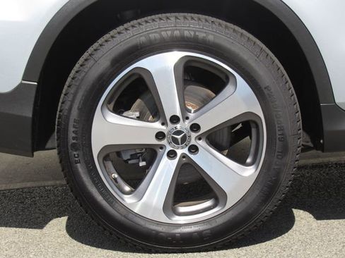 Used 2022 Mercedes-Benz GLC 300 4MATIC image 35