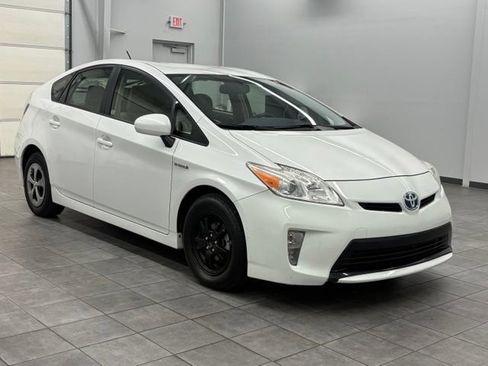 Used 2014 Toyota Prius Four FWD image 1