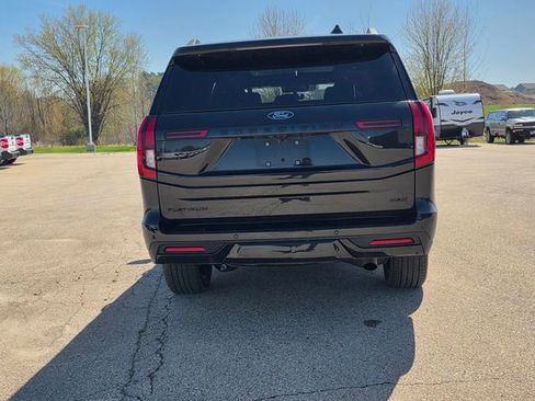 Used 2025 Ford Expedition Max Platinum w/ Stealth Appearance Package AWD/4WD image 38