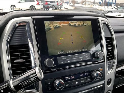 Used 2020 Nissan Titan SV w/ SV Convenience Package image 14