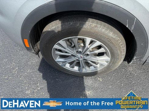Used 2023 Buick Envision Preferred AWD/4WD image 10