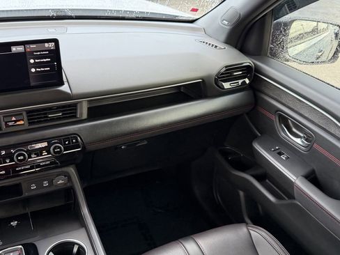 Used 2026 Honda Pilot Black Edition image 17