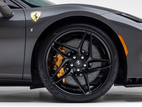 Certified 2022 Ferrari F8 Tributo RWD image 17