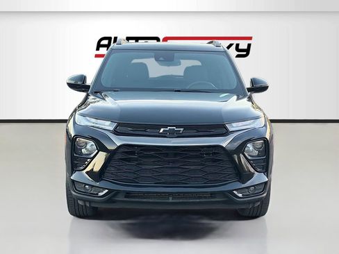 Used 2023 Chevrolet TrailBlazer RS w/ Convenience Package FWD image 2