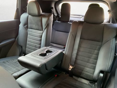 Used 2023 Mitsubishi Outlander SE FWD image 9